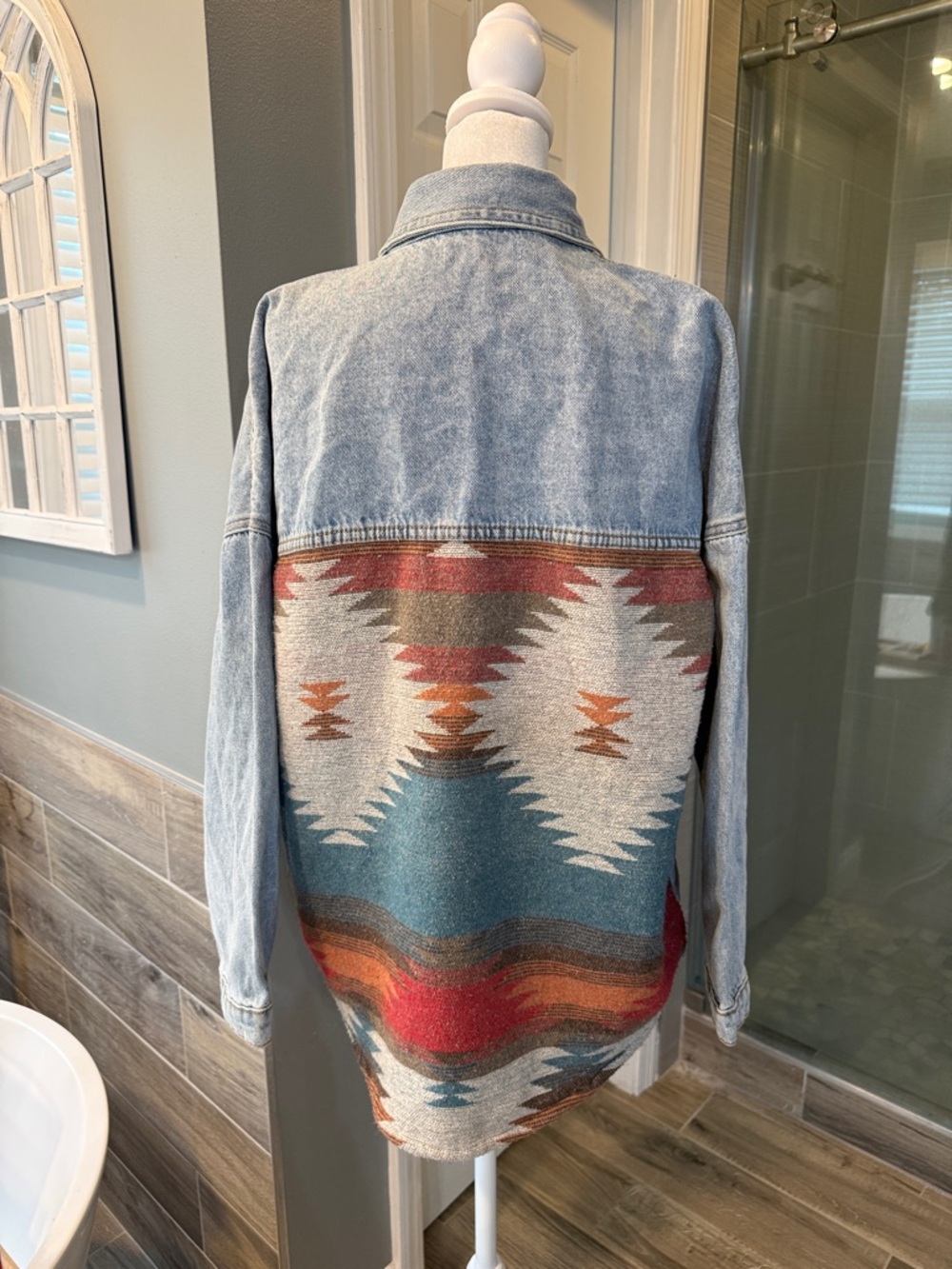 Veveret Aztec Southwestern Boho Button Front Washed Denim Jacket Small - Picture 2 of 9